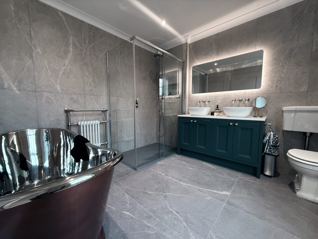 Double Bathroom Transformation with Contemporary and Vintage Elements – 1 Double Bathroom Transformation with Contemporary and Vintage Elements - 1