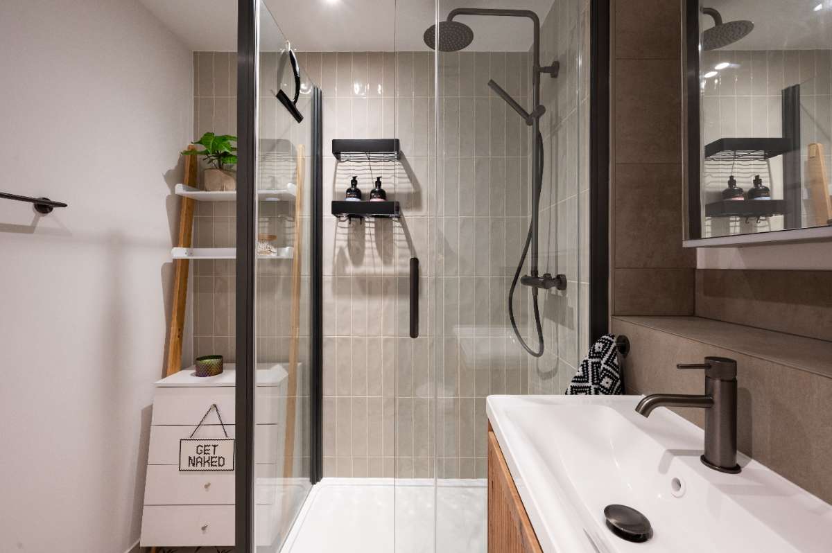 modern-bathroom-walk-in-shower-black-frame-glass.jpg