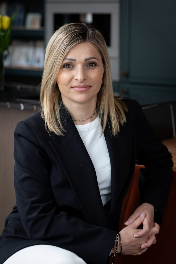 Valentina, Sales Manager at Hugo Oliver